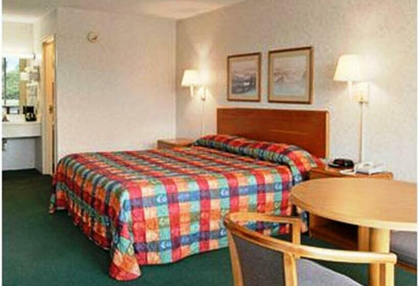 חדר סטנדרט עם מיטת קינג, Days Inn By Wyndham Seneca Clemson