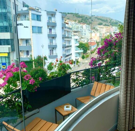 غرفة ديلوكس مزودة بشرفة, Illyrian Boutique