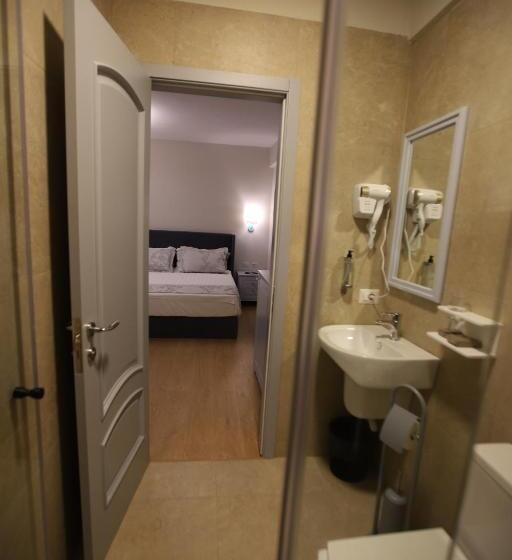 غرفة ديلوكس ذات إطلالة جانبية على البحر, Illyrian Boutique