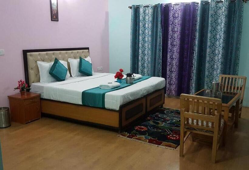 Номер Superior, Vamoose Layul