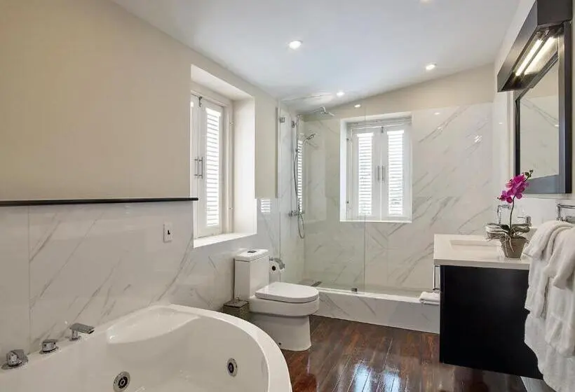اتاق استاندارد با تخت بزرگ, Colleton Great House