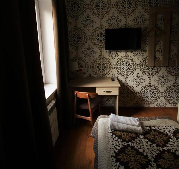 اتاق استاندارد یک نفره, Tiny Hotel Bishkek