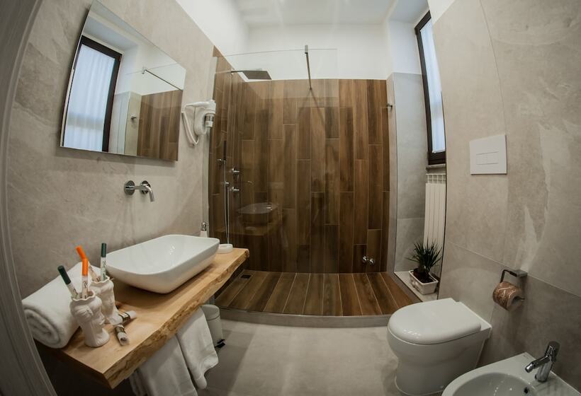 غرفة ديلوكس ثلاثية, B&b Imori