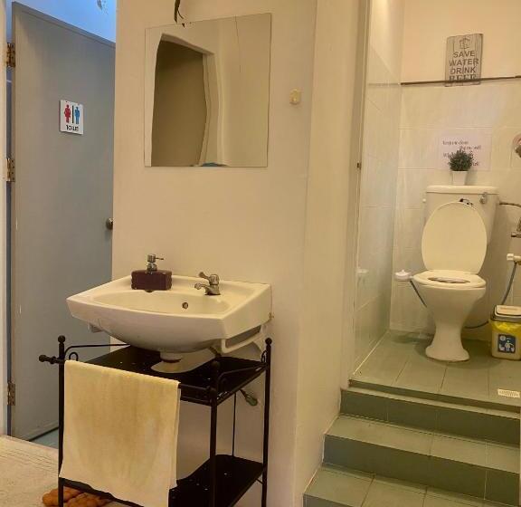 اتاق استاندارد, Ardour Lodge B Wing