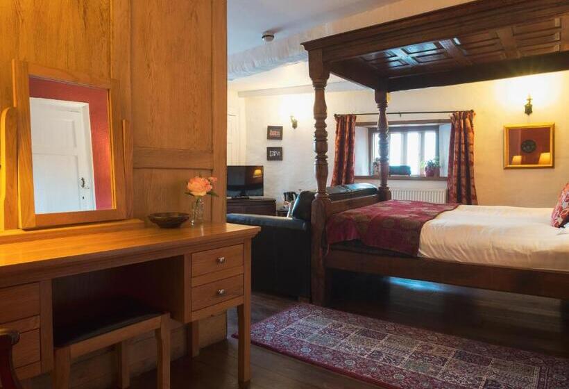 スーペリアールーム, Kings Arms