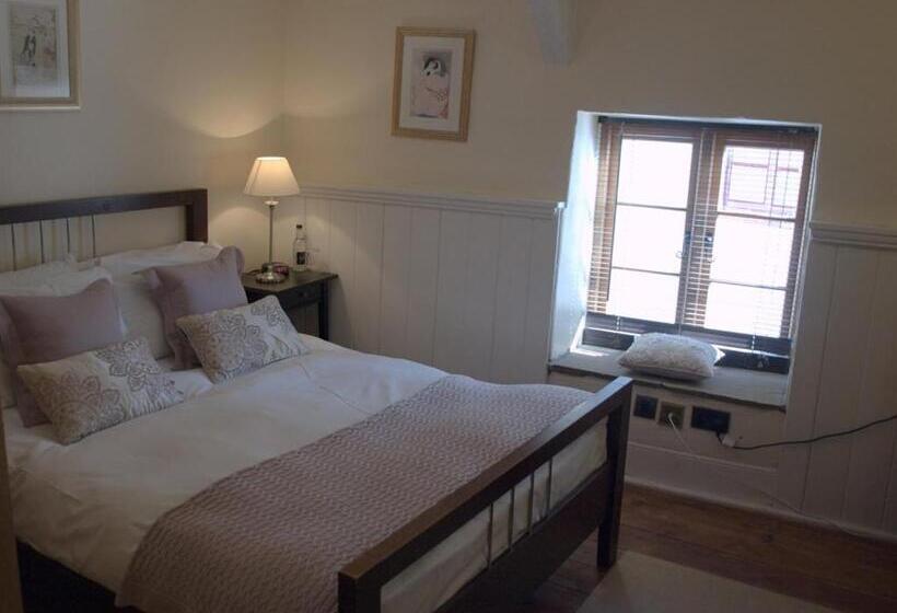 スタンダードルーム, Kings Arms