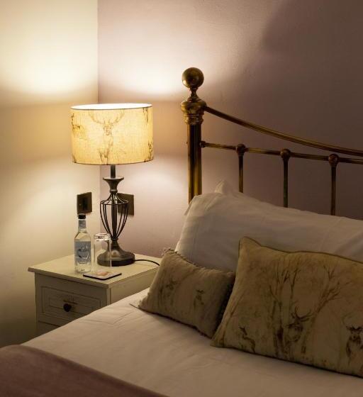 スタンダードルーム, Kings Arms