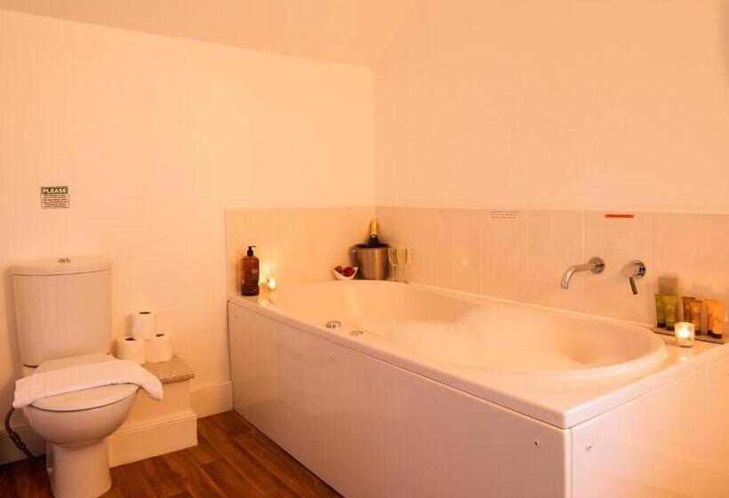 キングサイズベッドのスーペリアルーム, Kings Arms