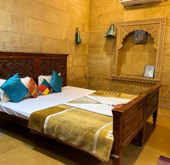 디럭스 룸, Pol Haveli Jaisalmer