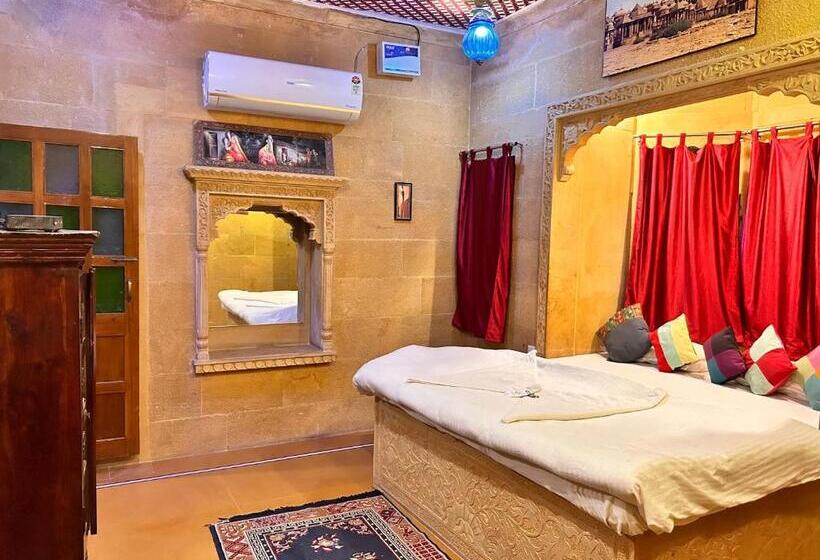 디럭스 룸, Pol Haveli Jaisalmer