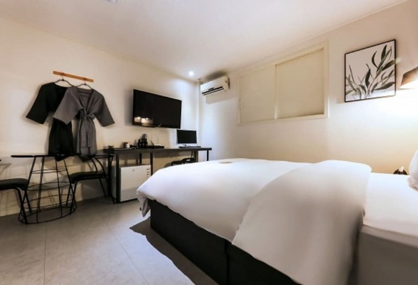 스탠다드 룸, Yam