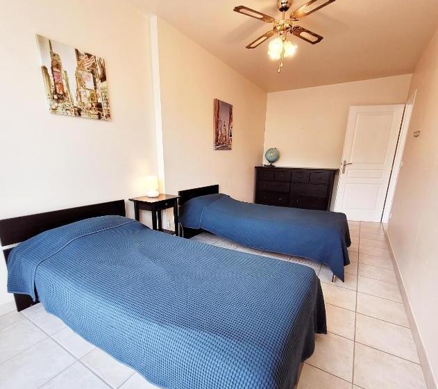 Апартаменты 2 Спальни, Villa élancia