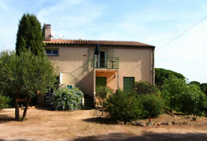 Апартаменты 3 Спальни, Villa élancia