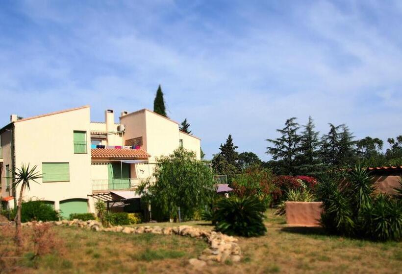 Апартаменты 3 Спальни, Villa élancia