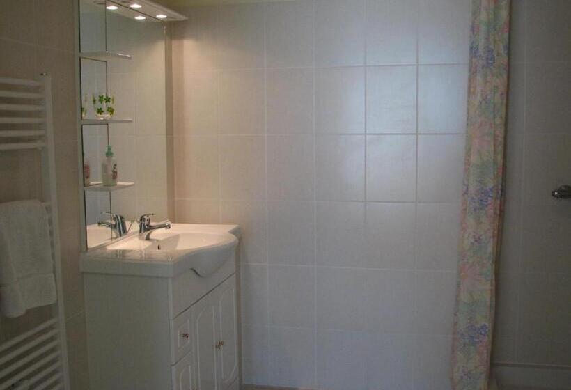 Апартаменты 3 Спальни, Villa élancia