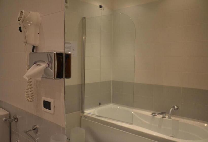 اتاق استاندارد یک نفره, Grande Albergo Marin