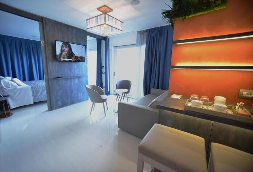 سوییت لوکس, Grande Albergo Marin