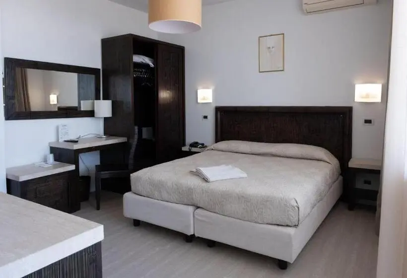 اتاق استاندارد با بالکن, Grande Albergo Marin