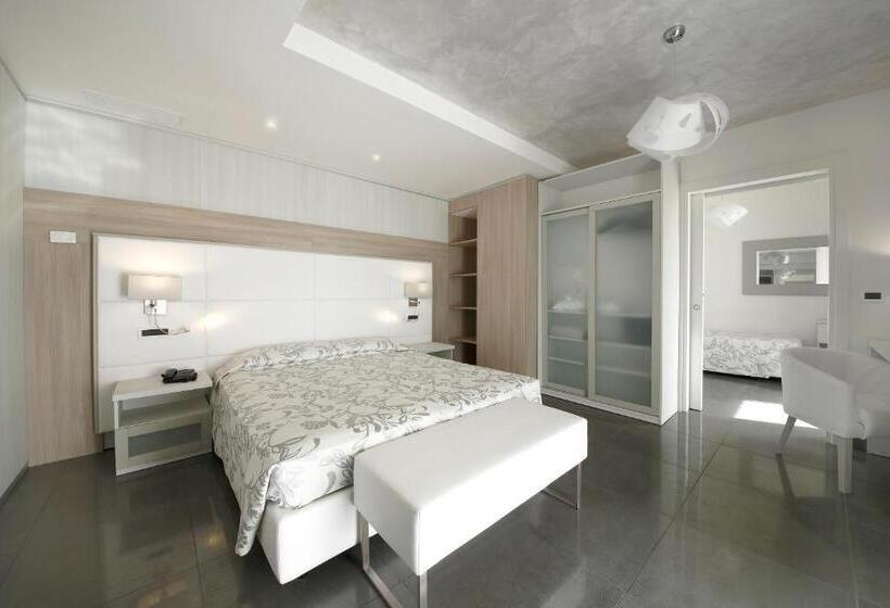 Triple Room Sea View, Grande Albergo Marin