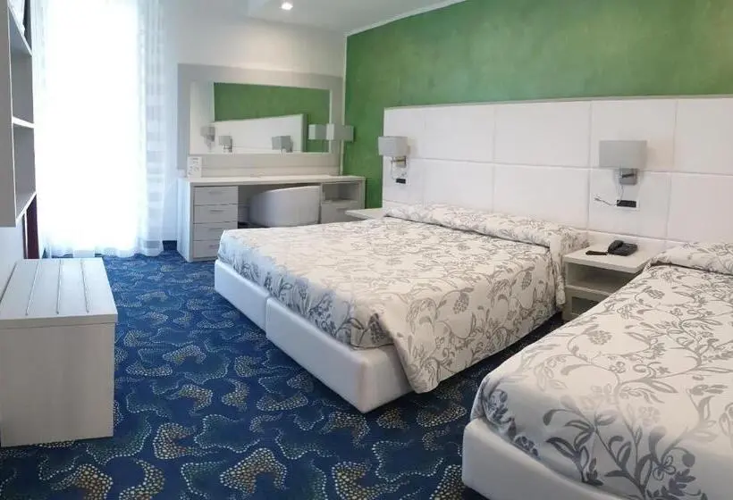 Triple Room Sea View, Grande Albergo Marin