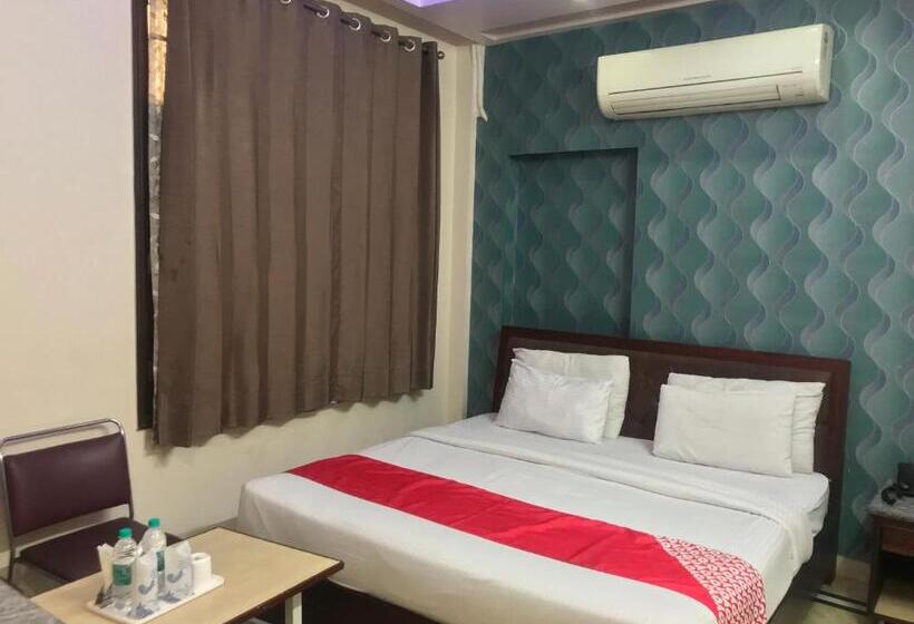 Ekonomiskt Rum, Leela Residency