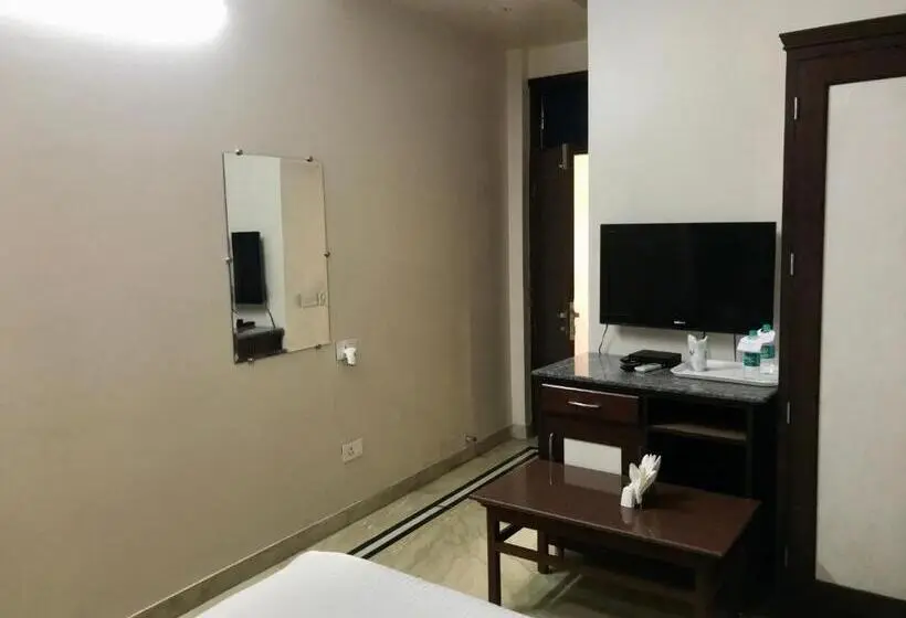 Economy-huone, Leela Residency