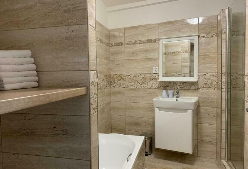 Апартаменты 1 Спальня, Mikulov Inn   Apartments Slunce