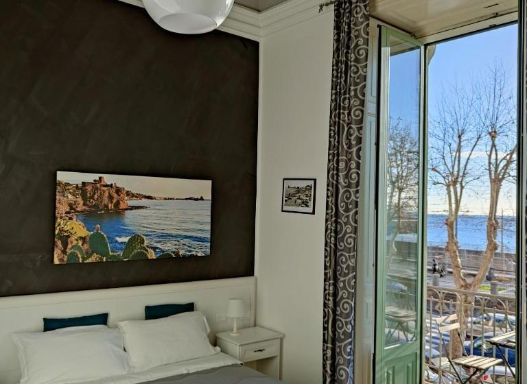 غرفة ديلوكس مطلّة علي البحر مزوَّدة بشُرفة, B&b I Puritani