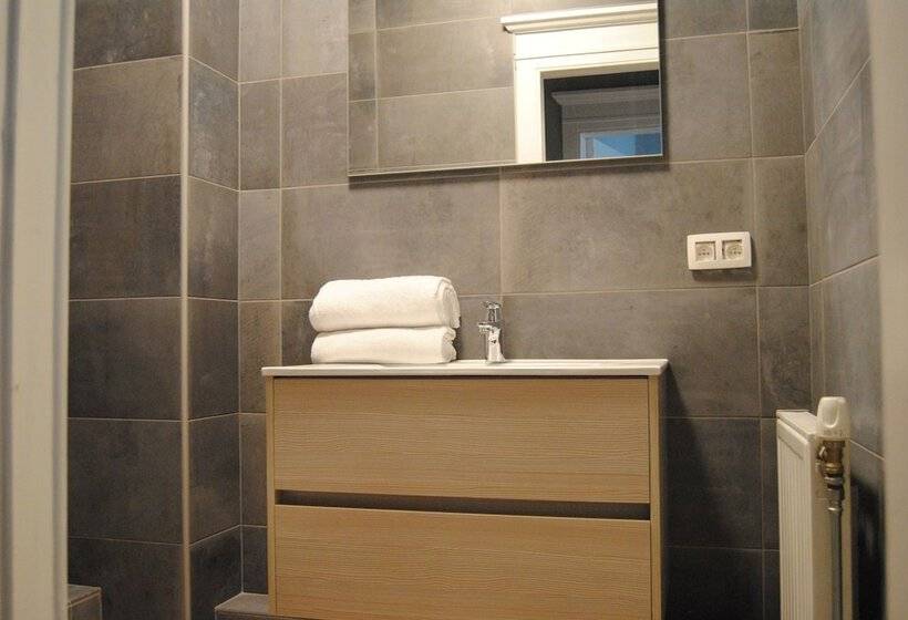 חדר משפחתי, L'inattendu Sur La Croisette Dinant Centre