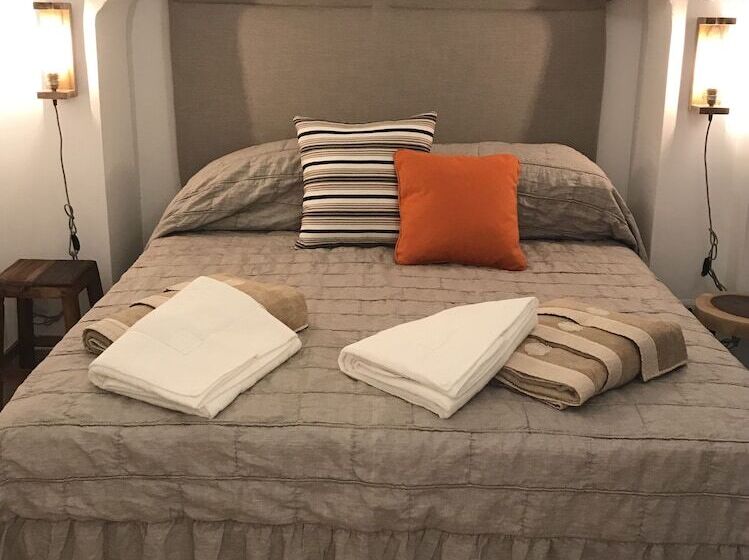 اتاق لوکس, Trulli Pietraverde Guest House