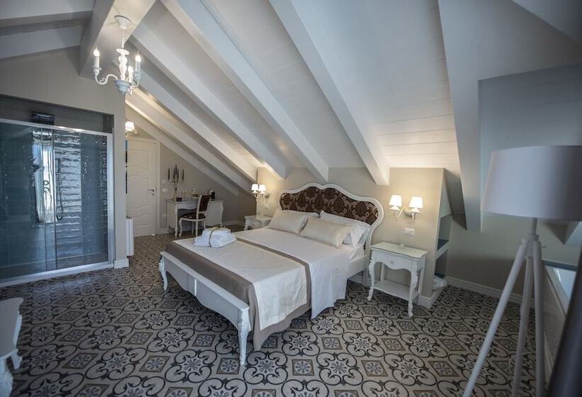 ジュニアスイート, Sui Generis Tropea Luxury Rooms