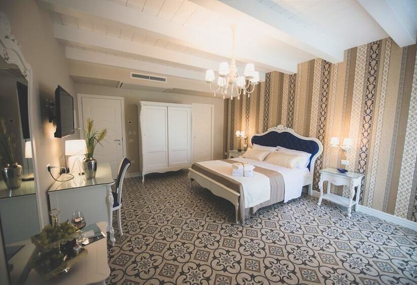 デラックストリプルルーム, Sui Generis Tropea Luxury Rooms