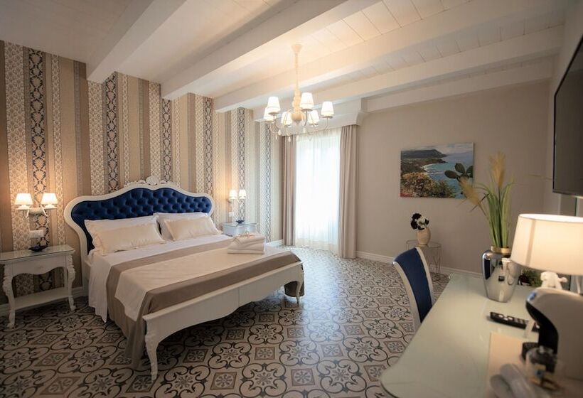 デラックストリプルルーム, Sui Generis Tropea Luxury Rooms