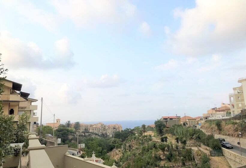 デラックストリプルルーム, Sui Generis Tropea Luxury Rooms