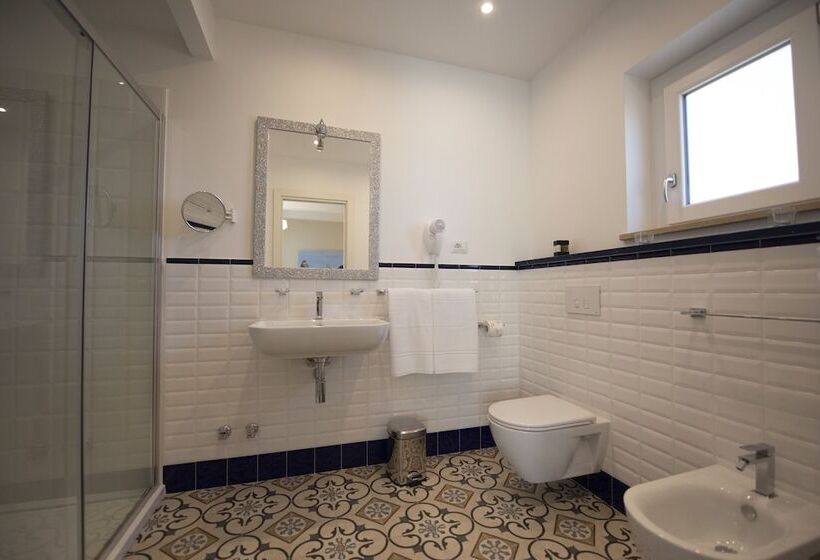 スーペリアールーム, Sui Generis Tropea Luxury Rooms