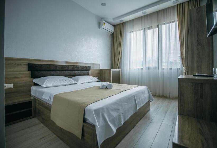 اتاق استاندارد, Batumi Palace