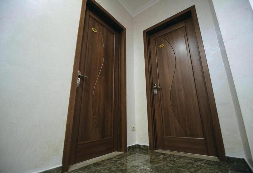 اتاق استاندارد, Batumi Palace