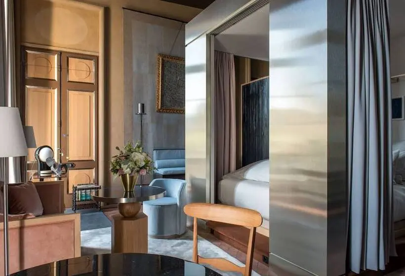 Suite Deluxe, Cour Des Vosges Evok Collection
