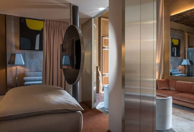 デラックススイート, Cour Des Vosges Evok Collection