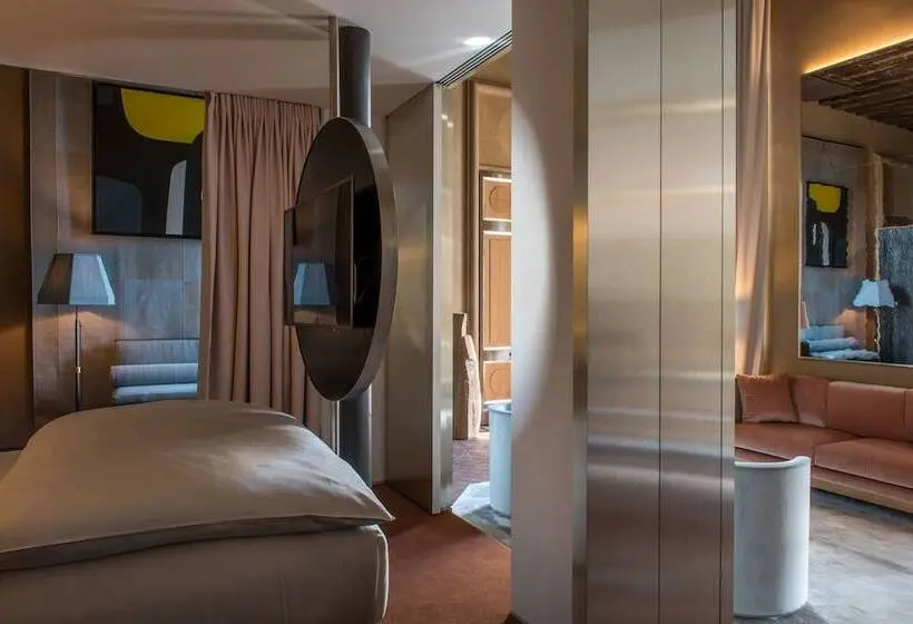Suite Deluxe, Cour Des Vosges Evok Collection
