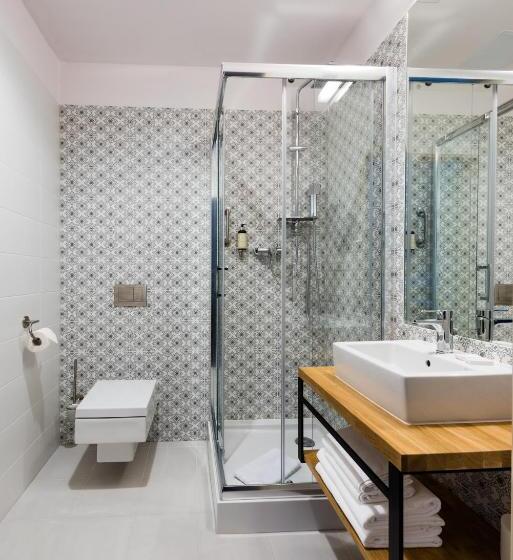 اتاق استاندارد یک نفره, Eureka