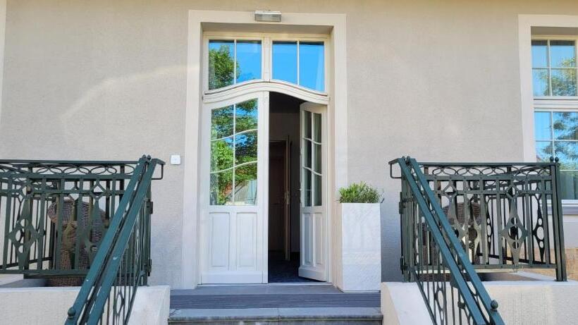 Suite with Terrace, Eureka