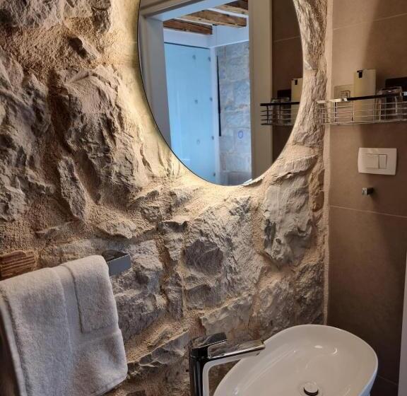 Quarto Basic, Sperone