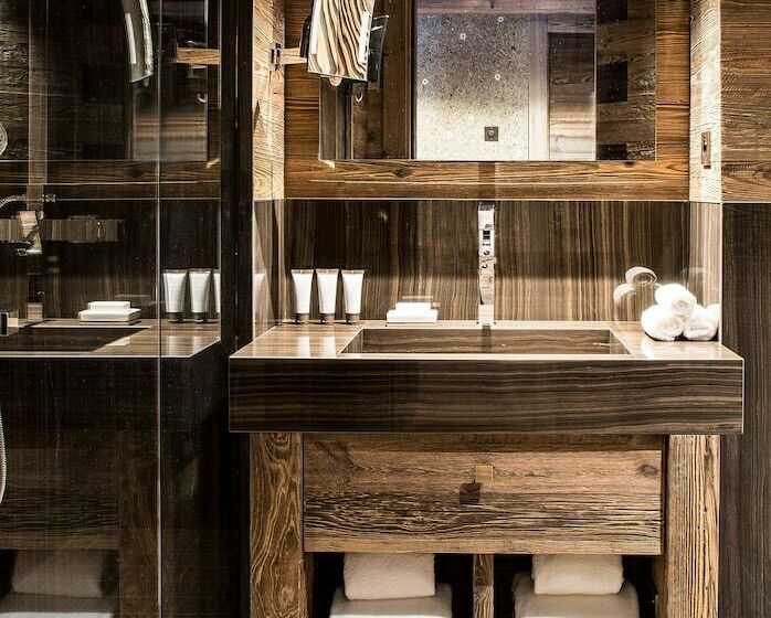 クラシックマウンテンビュールーム, Le Refuge De La Traye