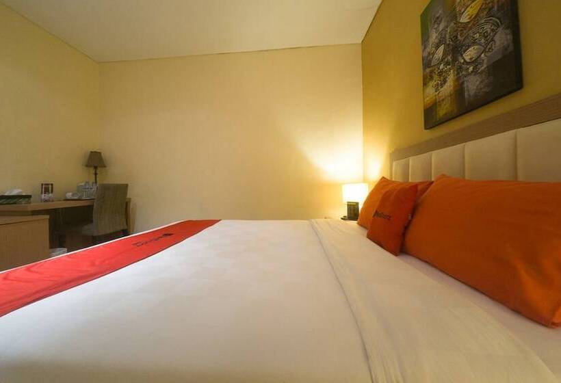 Номер Стандарт, Reddoorz Plus Near Universitas Negeri Makassar 2