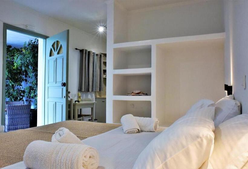 إستوديو سوبيريور, Avra Milos