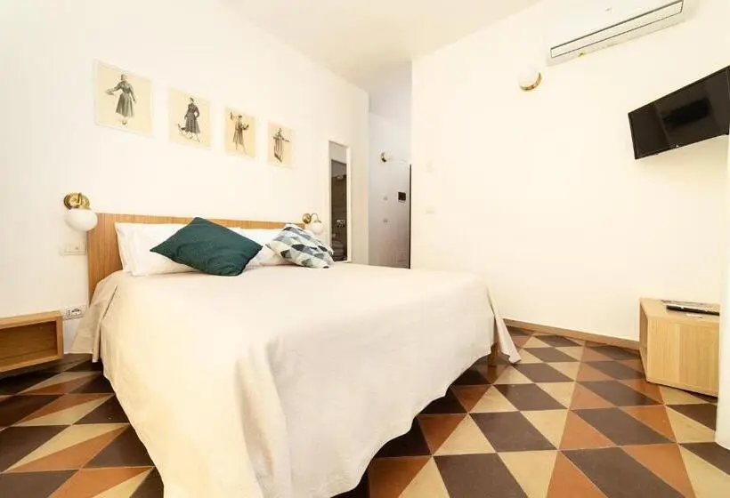 スタンダードルーム, Santaló B&b