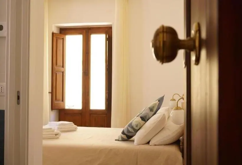 バルコニー付きスタンダードルーム, Santaló B&b