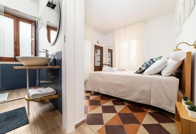 Номер Стандарт с Балконом, Santaló B&b