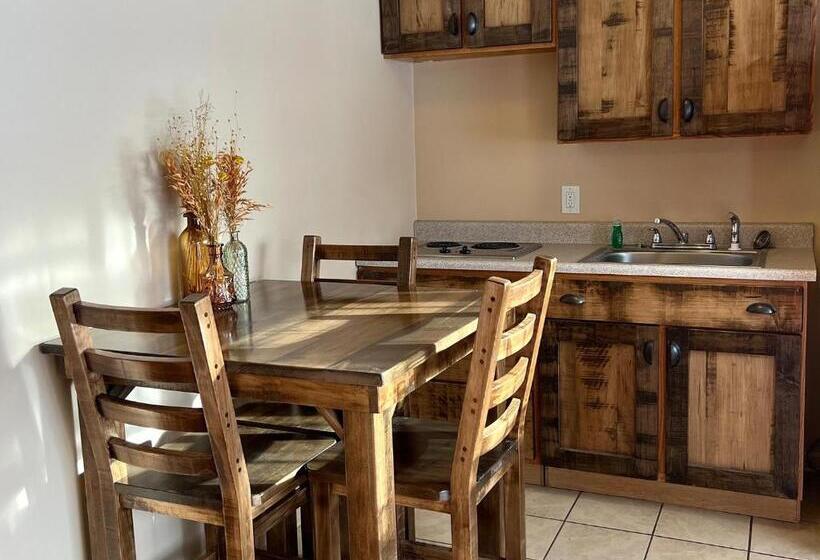 Люкс Повышенной Комфортности, Bayside Resort, Lake George Ny